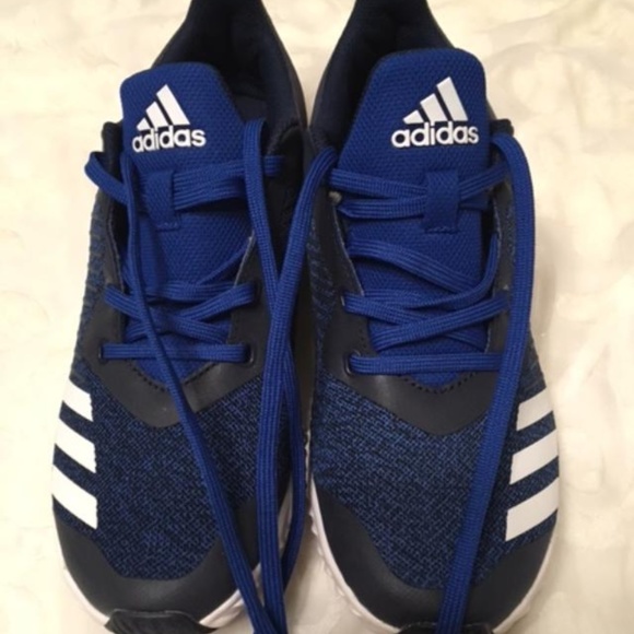adidas boys size 4